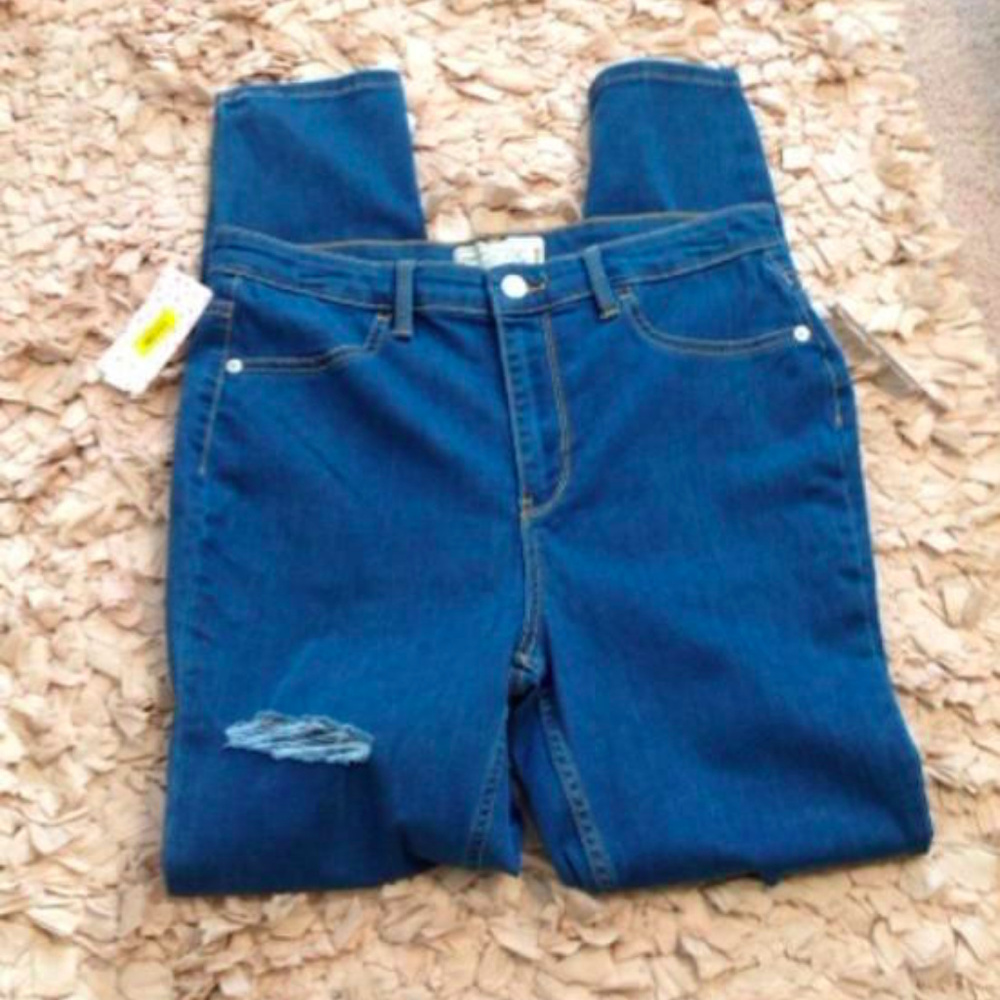 Free People Long&Lean Destroyed High Rise Jeggings - Picture 4 of 8